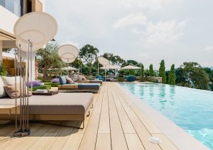 Peut-on vraiment installer une piscine sur une terrasse et quelles précautions prendre ?