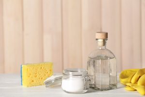 Comment fabriquer un anti-mousse naturel au vinaigre et bicarbonate ?