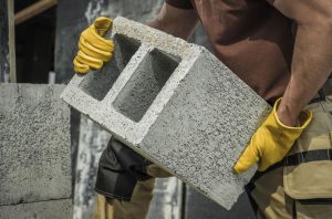 Quelle est la résistance thermique d&rsquo;un parpaing isolant ?